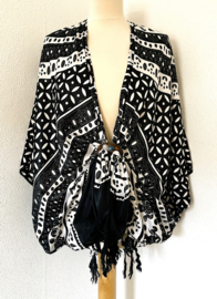 Sarong vest olifant OpArt. Symbool van  kracht, heilige wijsheid en onsterflijkheid.  100% Rayon, met sarong knoop.op.