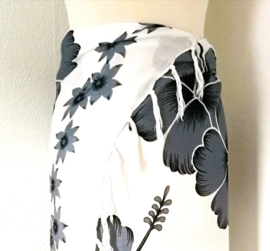 Sarong Hibiscus.