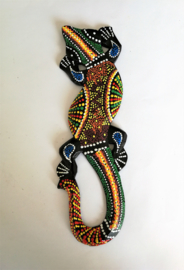 Gekko. Symbool van geluk. Gemaakt door de Balinese aboriginals. Laat hem tegen de muur opkruipen. 31 cm.
