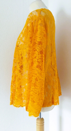 Traditionele Balinese kanten kebaya goud. Maat 44/46, 50 t/m 58 en 60 t/m 66.