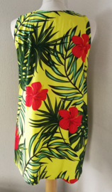 Mouwloze top Bali Flower geel/multi. Maat 44.