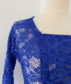 Traditionele kebaya set. Maat 38.