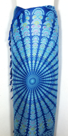 Sarong pauw, blauw/multi. Symbool van onsterfelijkheid.