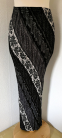 Batik uit Java. Authentieke rok plissé. Maat 36.
