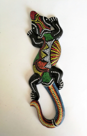 Gekko. Symbool van geluk. Gemaakt door de Balinese aboriginals. Laat hem tegen de muur opkruipen. 26 cm.