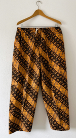 Authentieke Javaanse batik broek. Maat 44.