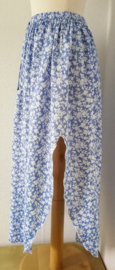 De Bali zomerhit. Rok 'blossom dua'. Passend t/m maat 40.