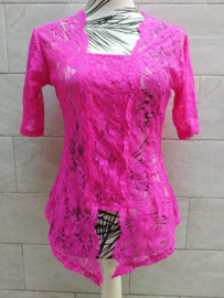 Traditionele Balinese kanten Kebaya roze. Maat 34 t/m 42.