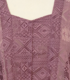 Traditionele Balinese kanten kebaya paars. Maat 56.