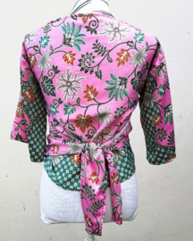 Wikkelvestje van microsilk, authentieke Balinese batik.