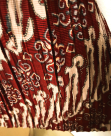 Batik uit Java. Authentieke rok plissé. Maatbereik 36 t/m 40.