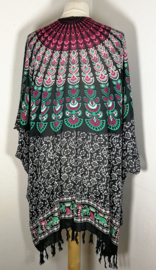 Sarong vest pauw zwart/multi.  Symbool van onsterflijkheid. 100% rayon, met sarong knoop.