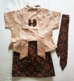 Complete authentieke Balinese kebaya set. Maat 104 en 140.