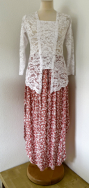 Traditionele kebaya set. Maat 36.