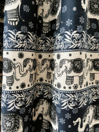 Prachtige Bohemian olifanten broek. Lange benen model. Maat 42.