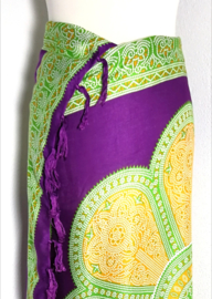 Sarong Mandala, paars/groen/geel.