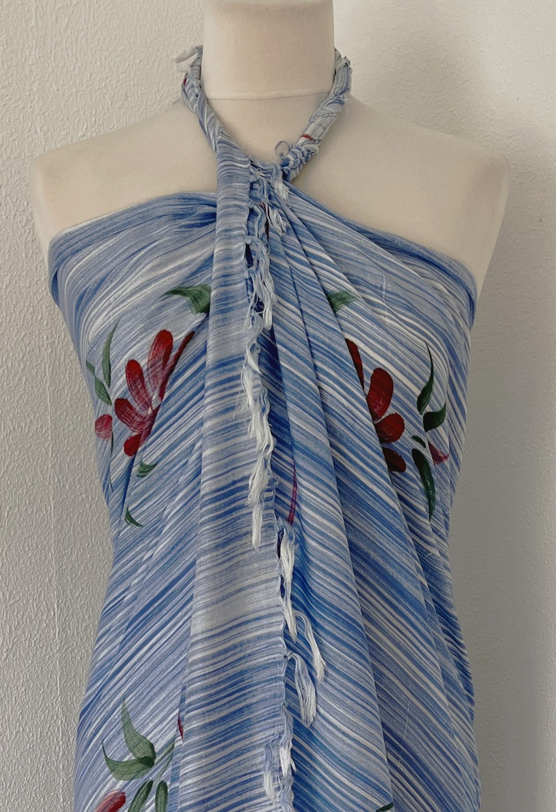 Sarong tie dye streep pastel. Baby blue.
