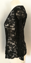 Traditionele Balinese kanten Kebaya zwart. Maat 34 t/m 42.