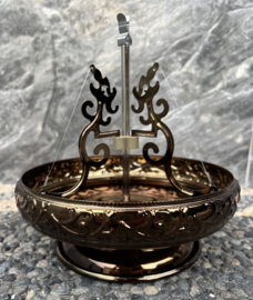Exclusief voor spiraalwierook, Balinese spiraal houder. Fraai versierd met Bali ornamenten.