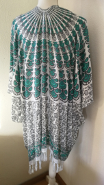Sarong vest pauw,  Symbool van onsterflijkheid. 100% rayon, met sarong knoop.