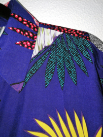 Balinese moderne batik blouse. Maat 50.
