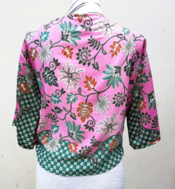 Wikkelvestje van microsilk, authentieke Balinese batik.