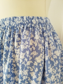 De Bali zomerhit. Rok 'blossom dua'. Passend t/m maat 40.