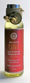 Exotic etherische olie van puur kamille extract. Werkt spierontspannend, vergelijkbaar qua werking met Opium en Papaver & Love massage olie met lavendel, coconut, olijf en soja olie. 100% zuivere ingredienten. Bali Alus gecertificeerd. 100 ml & 10 ml.