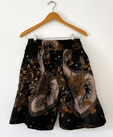 Batik herenshort. Maat 44/46.