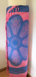 Sarong Mandala, roze/ blauw tinten.