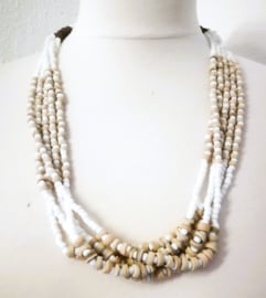 Necklace wit/bamboo.