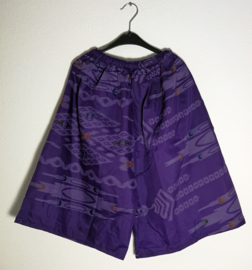 Batik short. Maat heren 44/46. Dames 36/38.