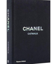 CHANEL coffeetable book - Catwalk