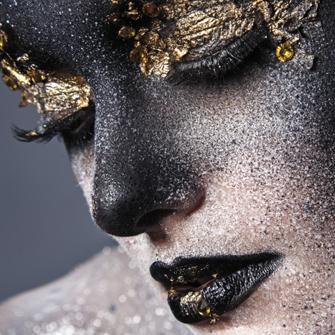 AluArt Kunstwerk - Girl black Gold Face