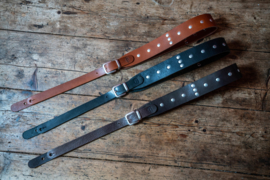 LIAM'S Gitaarband met studds - 70er jaren stijl - kleur DONKERBRUIN - vintage gitaarband