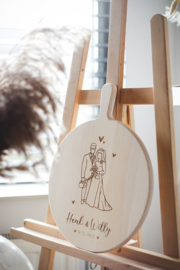 Borrelplank met lijntekening van foto