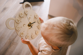 Houten planklok voor kinderen