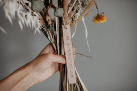 Houten boeket label met bijzondere vraag