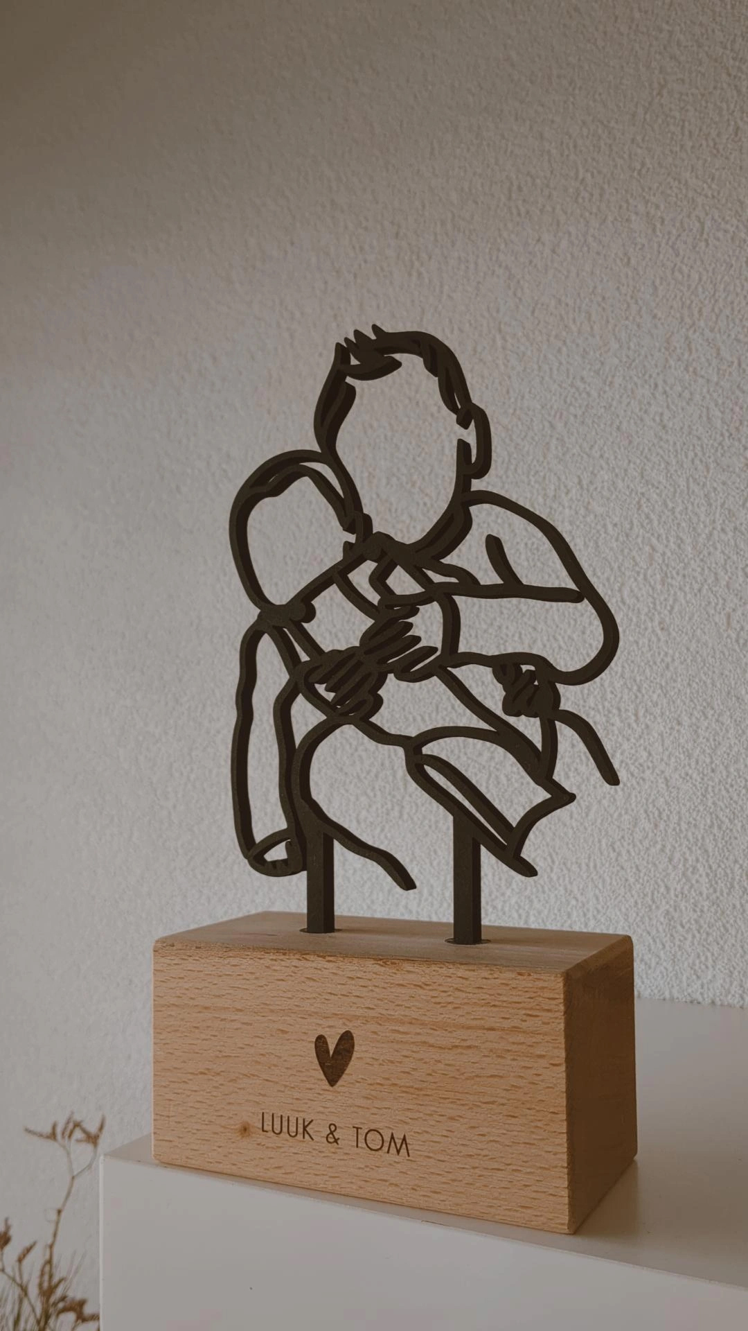 Lijntekening van hout  op standaard