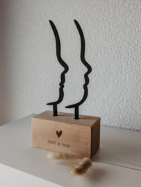 Silhouet van hout  op standaard