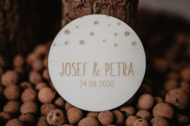 Houten ronde corsage stippen | gepersonaliseerd