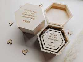 Gepersonaliseerd houten getuigen vraagdoosje