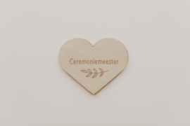 Houten hartjes corsage | ceremoniemeester