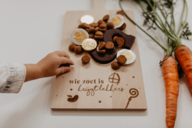 Houten borrelplank | Wie zoet is krijgt lekkers