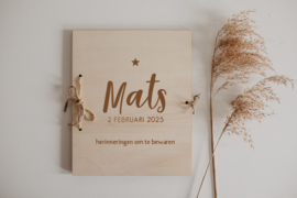 Houten bewaarbundel voor condoleancekaarten