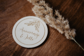 Houten ronde corsage | gepersonaliseerd