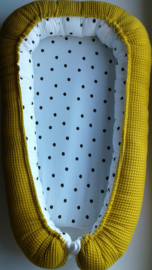 Babynestje (oker/wit met zwarte dots)