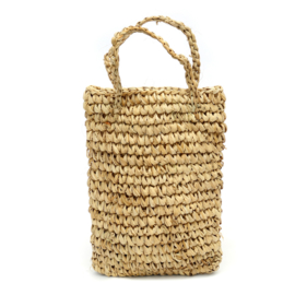 The raffia bottle holder