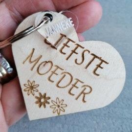 LIEFSTE MOEDER  SLEUTELHANGER  EN HARTJE MET NAAM