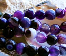 set/7 beads:  Stripe Agate - Round FACETED - 8 mm - Purple Lilac shades & White